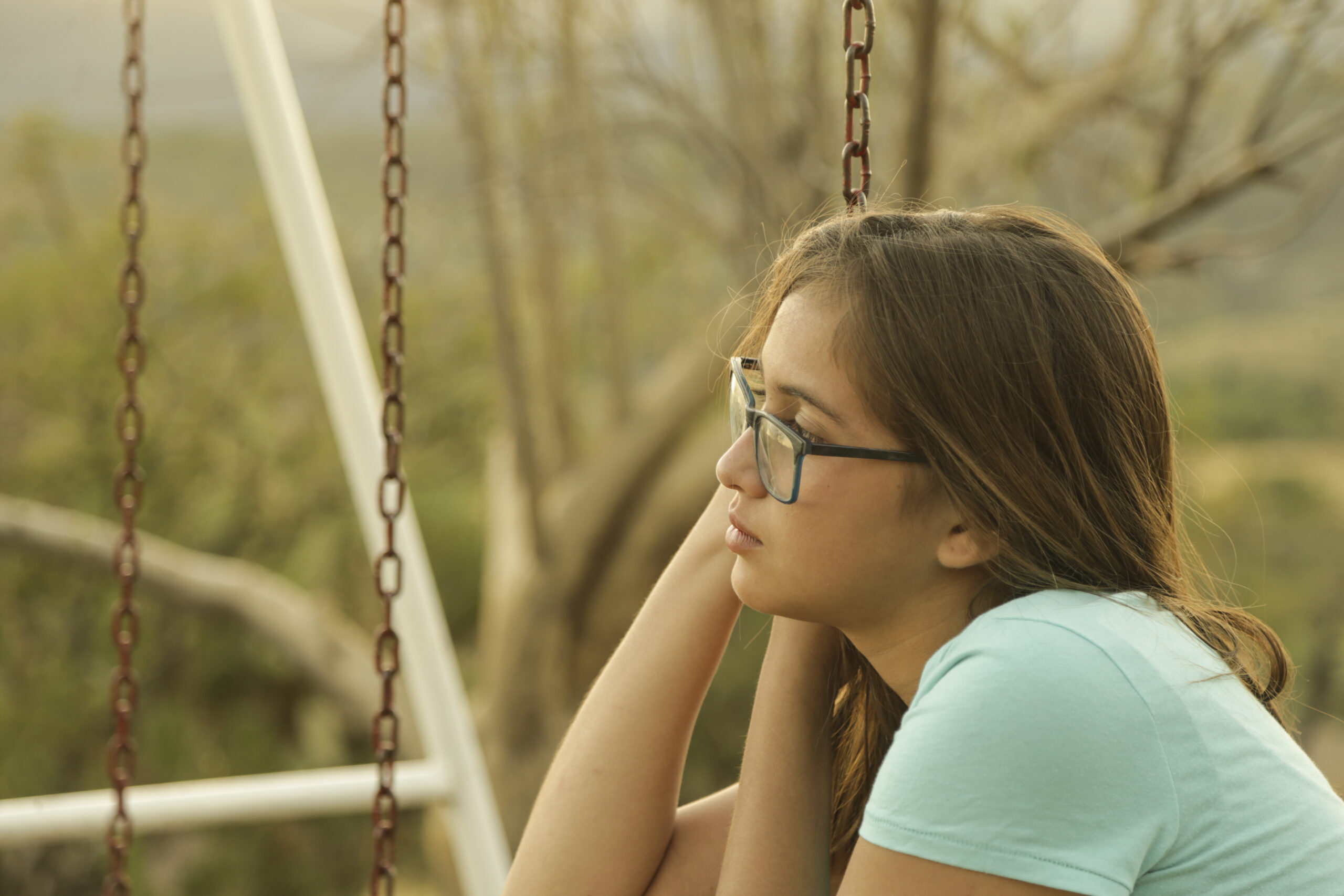 thoughtful-girl-park